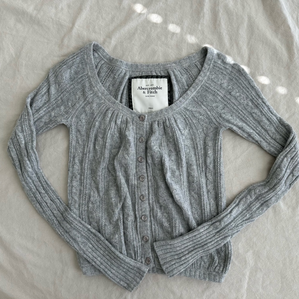 Abercrombie & Fitch — Vintage Cable Knit Sweater Top
